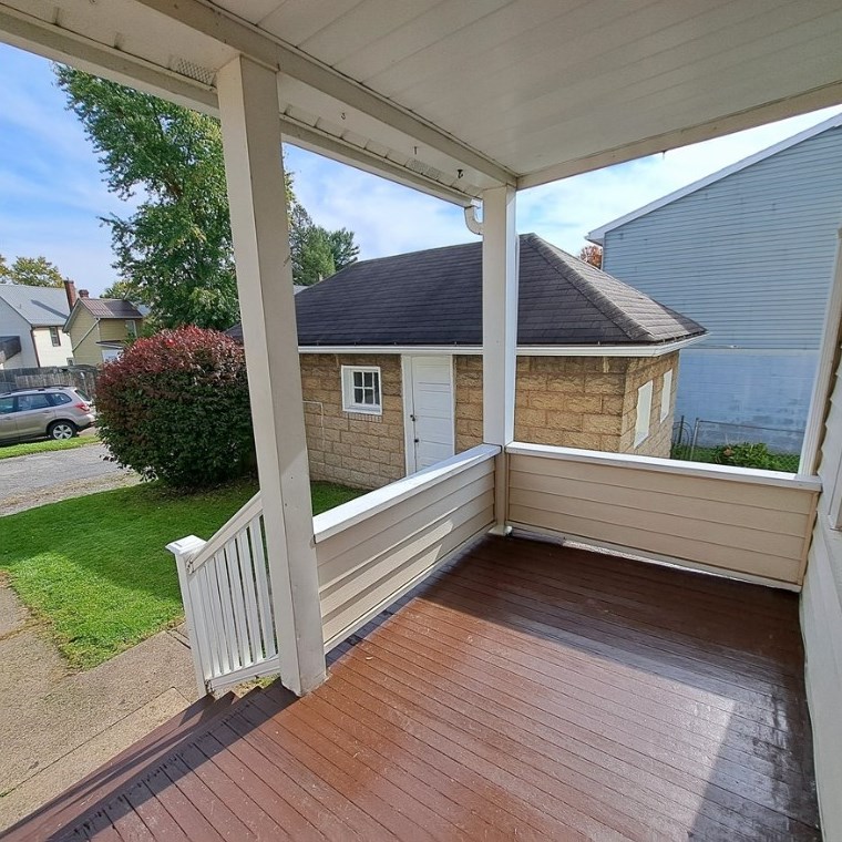 222 Stewart St, Butler PA  16001-4652 exterior