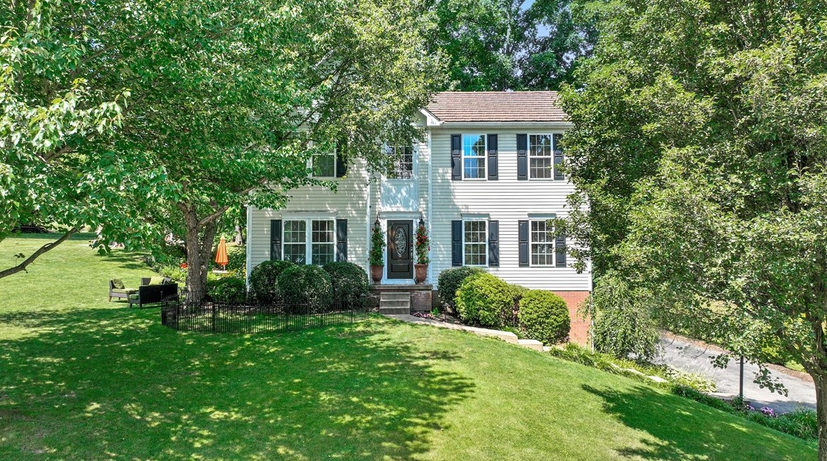 150 Janyce Dr, Greensburg, PA 15601