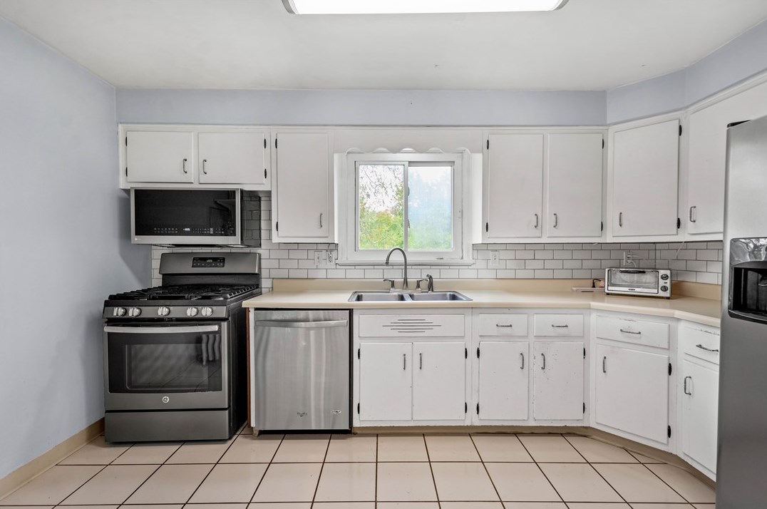 1517 Riverside Dr, Verona, PA 15147