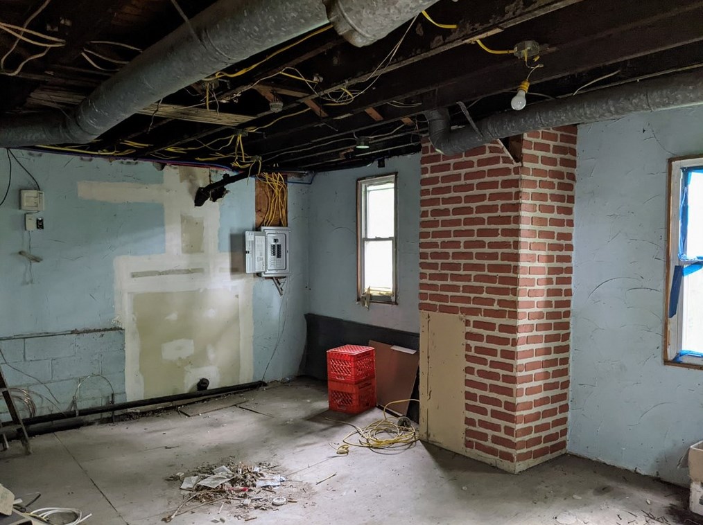 242 Seneca St, Turtle Creek, PA 15145