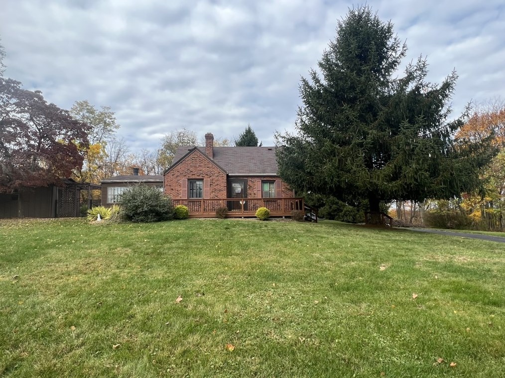 5780 Irishtown Rd, Bethel Park, PA 15102-2416