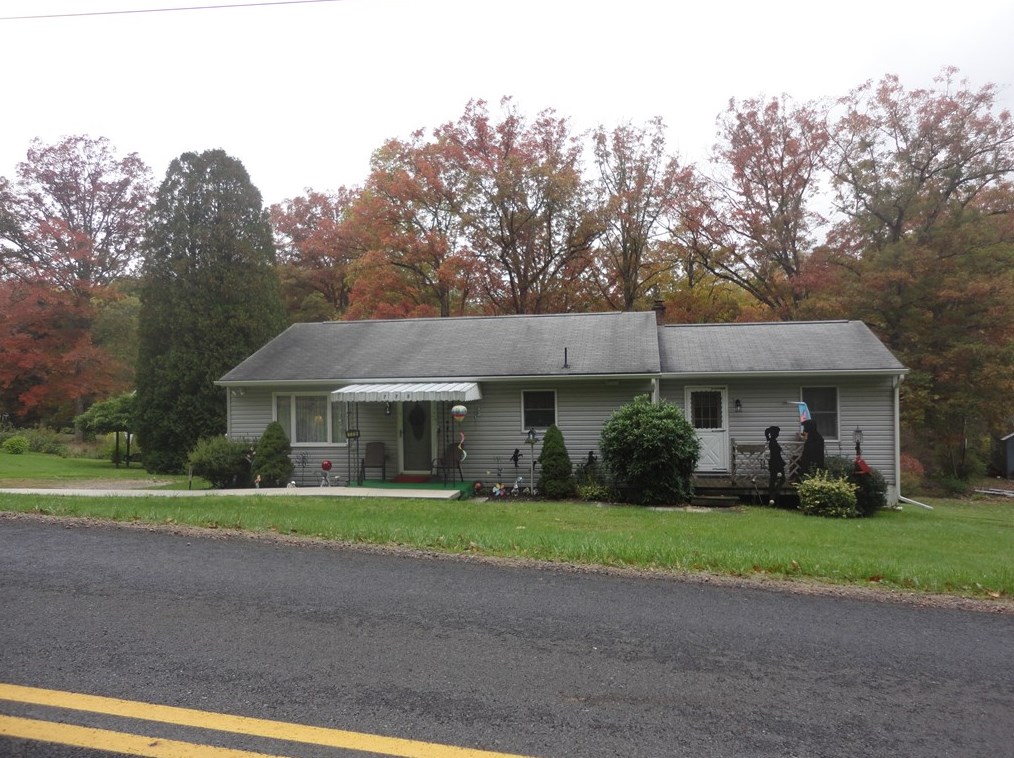 773 Soap Hollow Rd, Hollsopple, PA 15935
