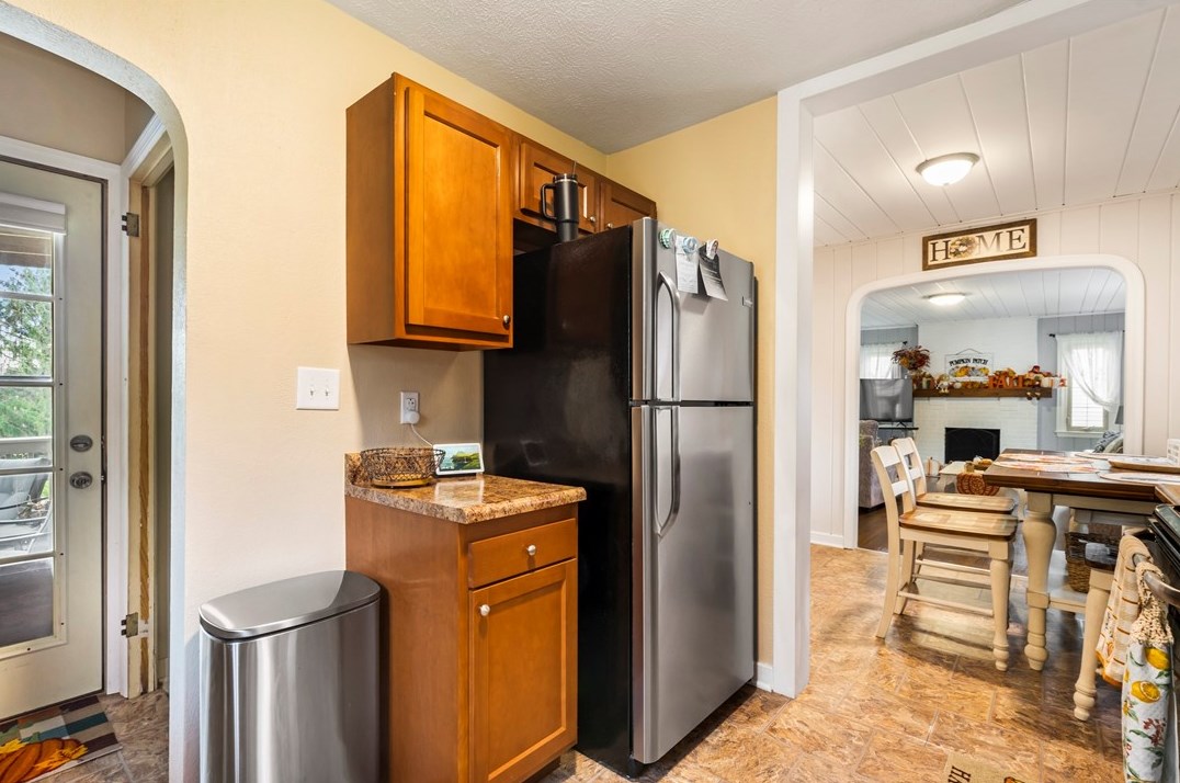 633 Harvey Ave, Greensburg PA  15601-1775 exterior