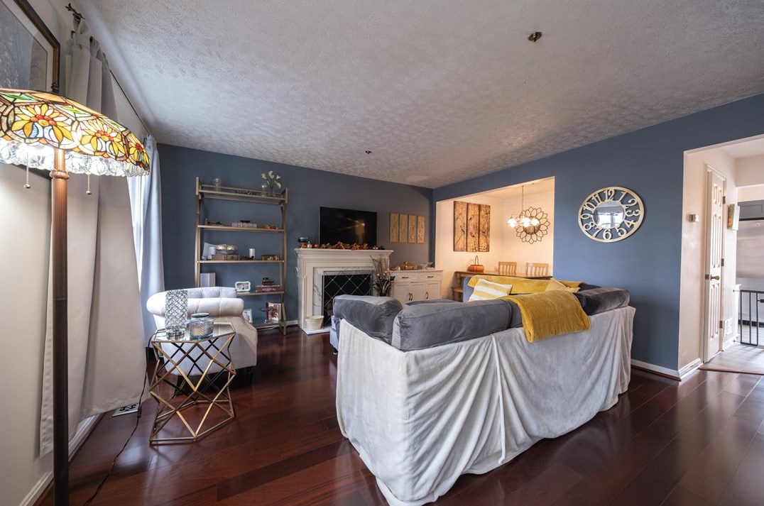 129 Meadowview Dr, Canonsburg, PA 15317-2388