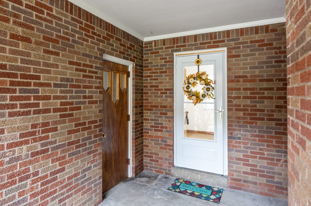 600 Larch St South, Washington, PA 15301