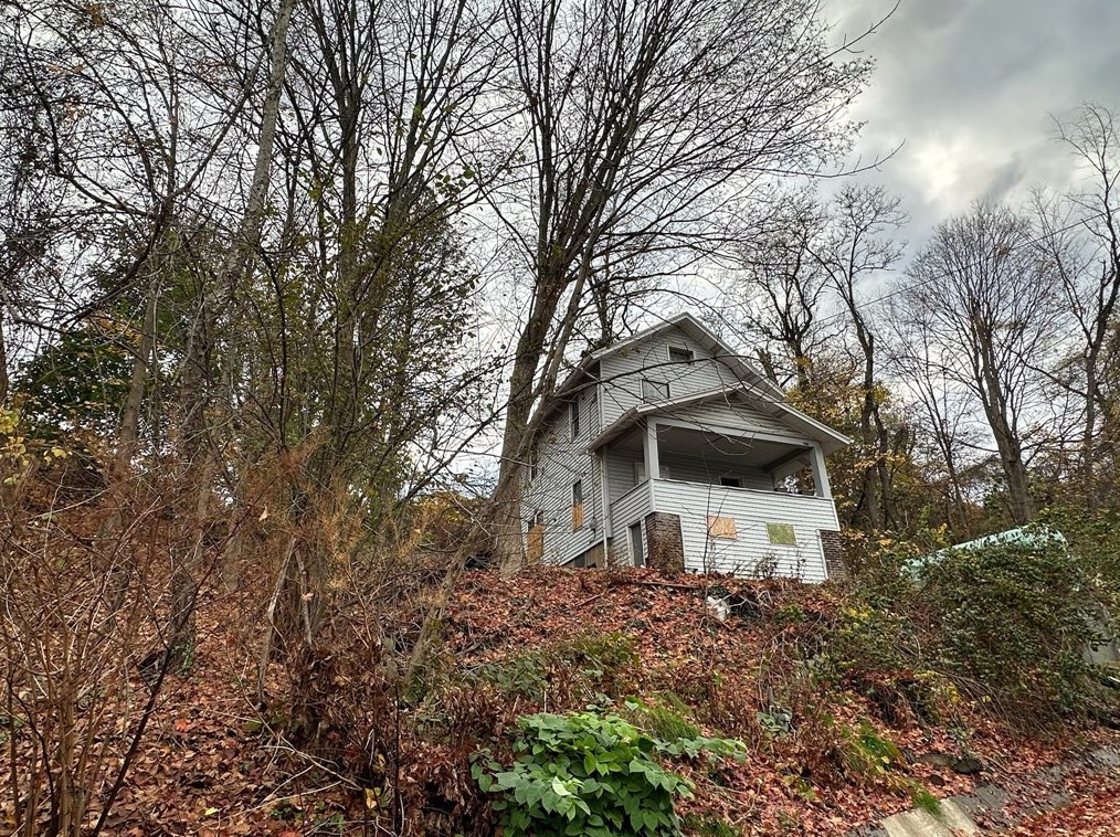 765 Greensburg Pike, East Pgh, PA 15112