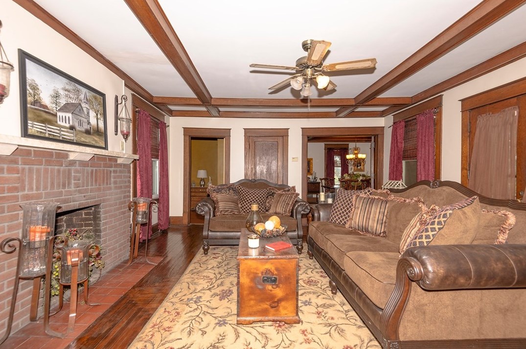 123 Shadyrest Rd, Ellwood City PA  16117-5519 exterior