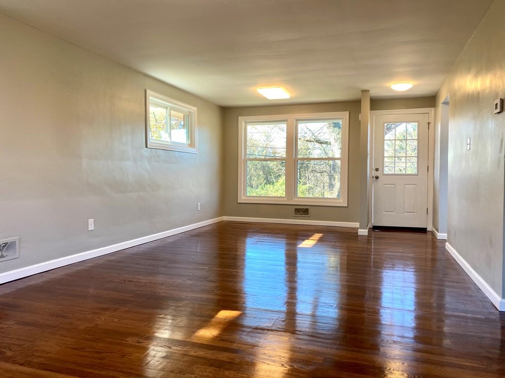 318 Garden City Dr, Monroeville PA  15146-1402 exterior