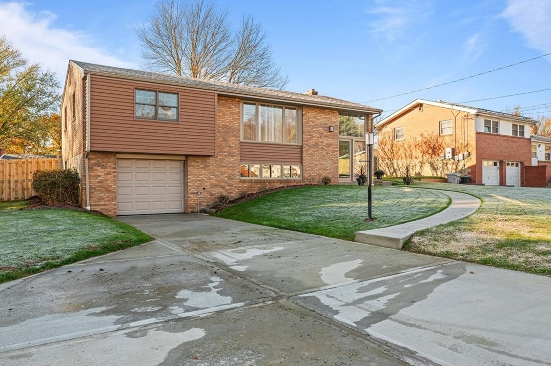 308 Governor Dr, Allison Park, PA 15101-3709