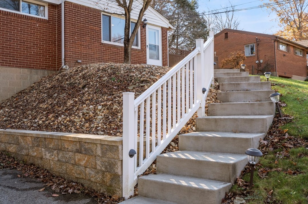 3513 W Stag Dr, Gibsonia, PA 15044