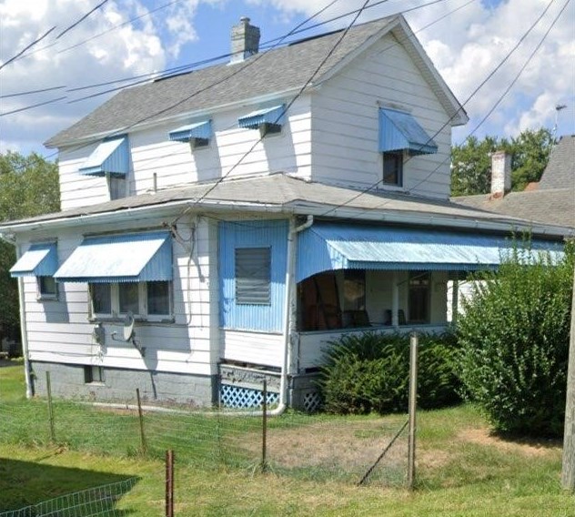 275 Taylor Ave, Washington, PA 15301