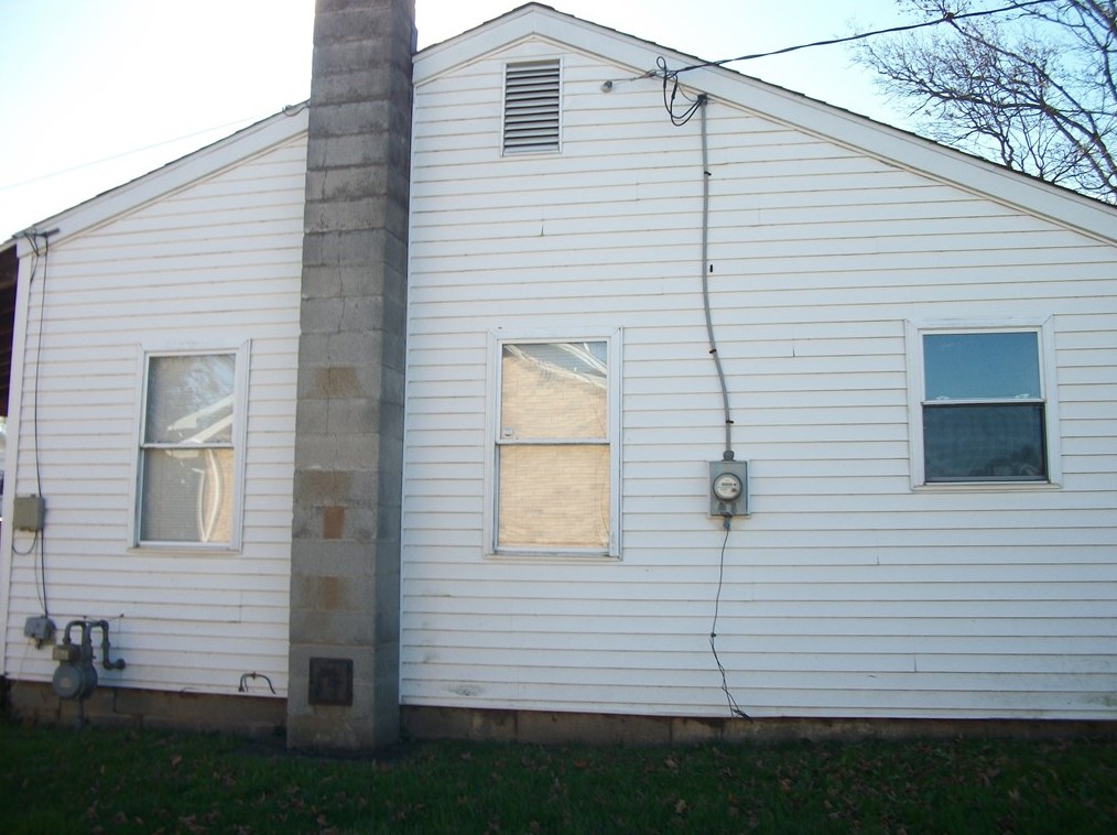 404 E South St, Fairdale, PA 15320