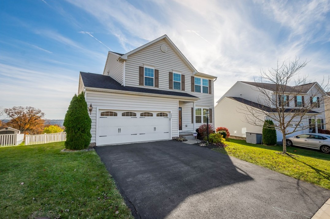232 Overlook Dr, Collier Township, PA 15106