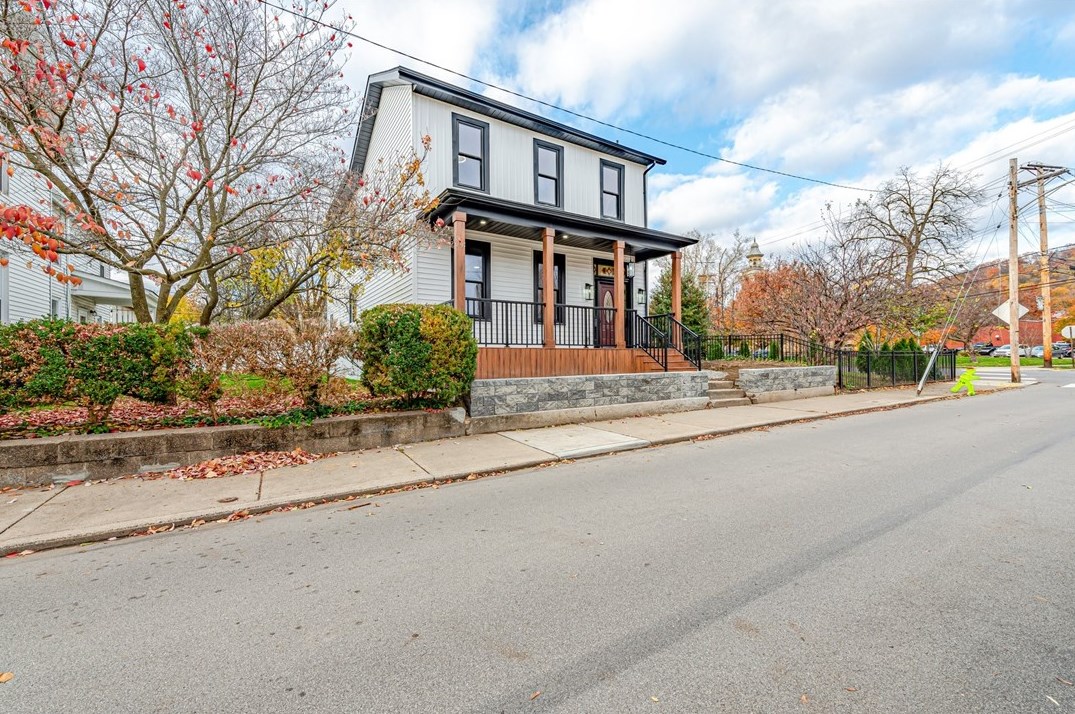 335 Logan St, Sewickley, PA 15143