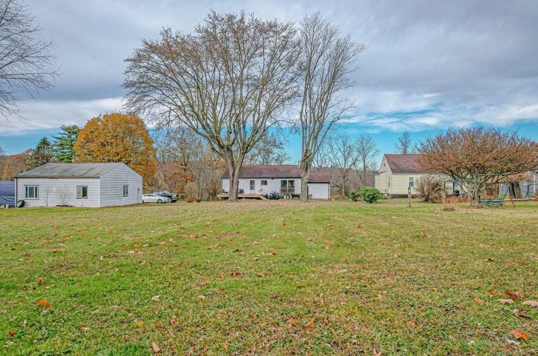 272 Pleasant View Dr, Kittanning, PA 16201