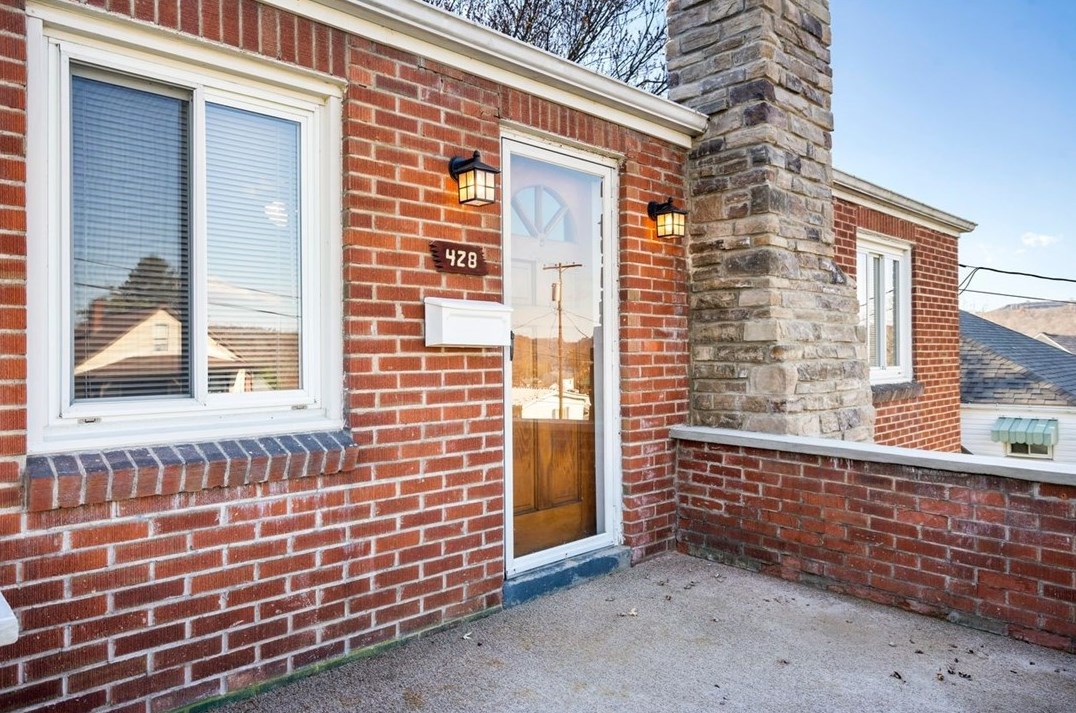 428 4th Ave, New Eagle, PA 15067-1402