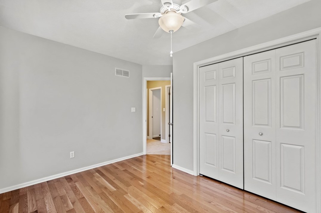 1614 Calico Ct, Bethel Park PA  15102-3110 exterior