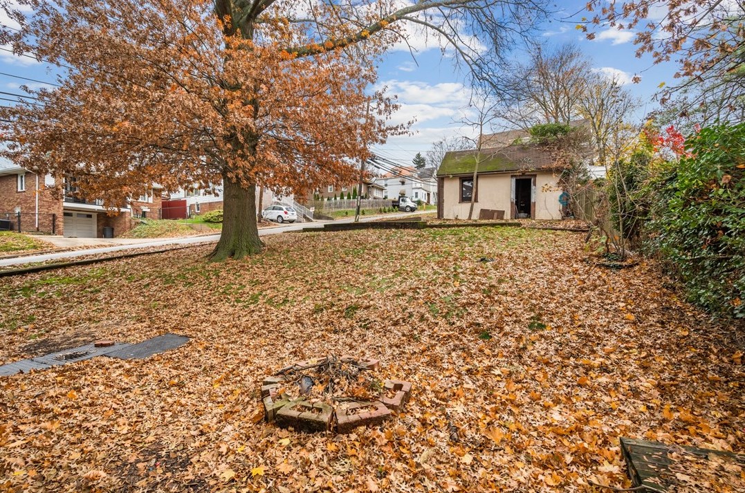 356 Locust Ave, Washington PA 15301-9730 exterior