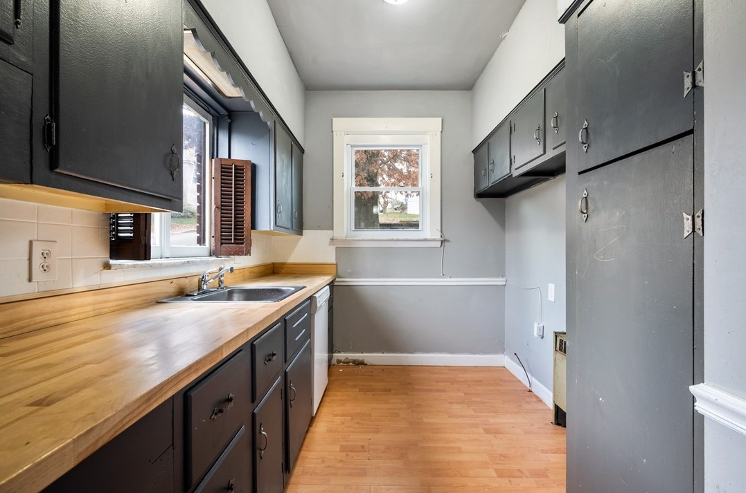 356 Locust Ave, Washington PA 15301-9730 exterior