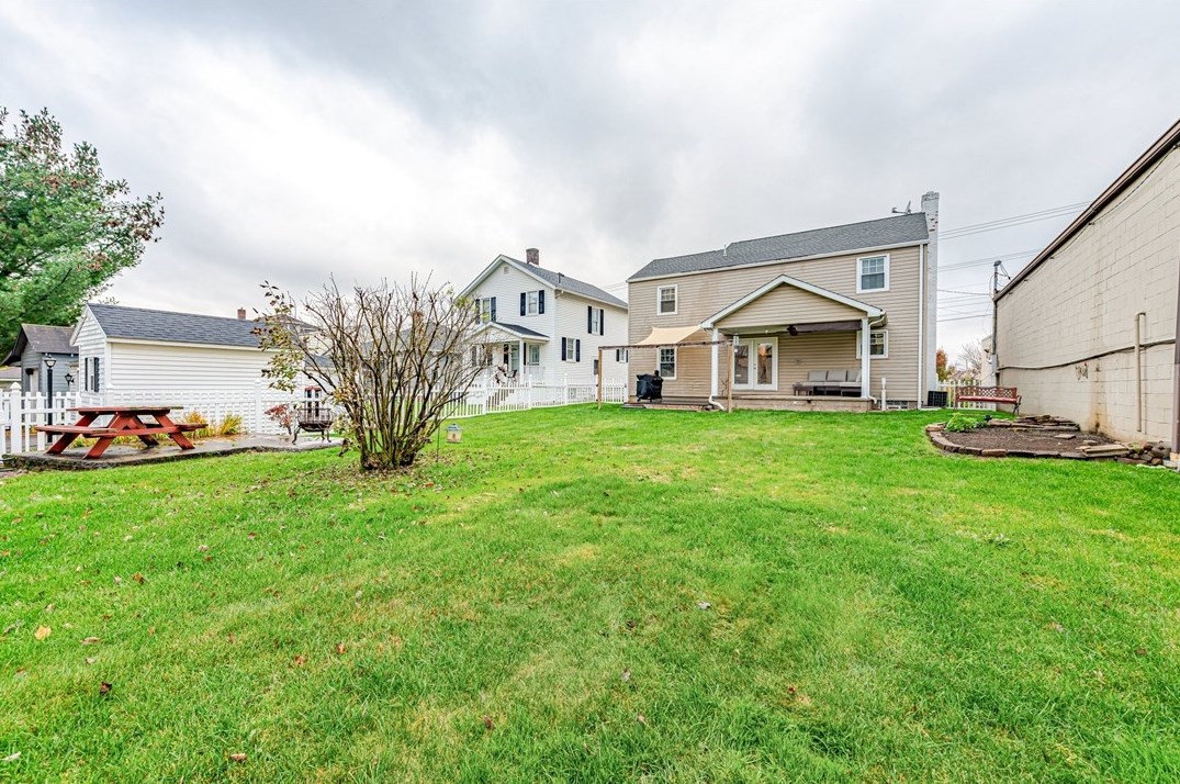 37 Cedar St, Latrobe, PA 15650