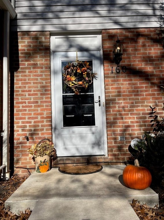 160 Meadowview Dr, Canonsburg, PA 15317-2390