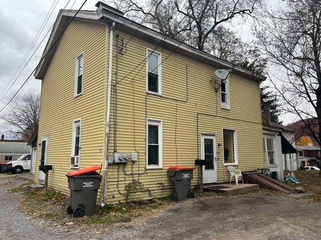 2011 7th Ave, Beaver Falls, PA 15010