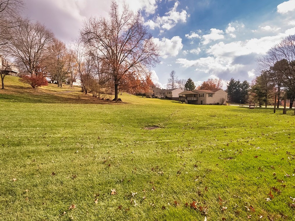 1040 Ryeland Ct South, Bridgeville, PA 15017