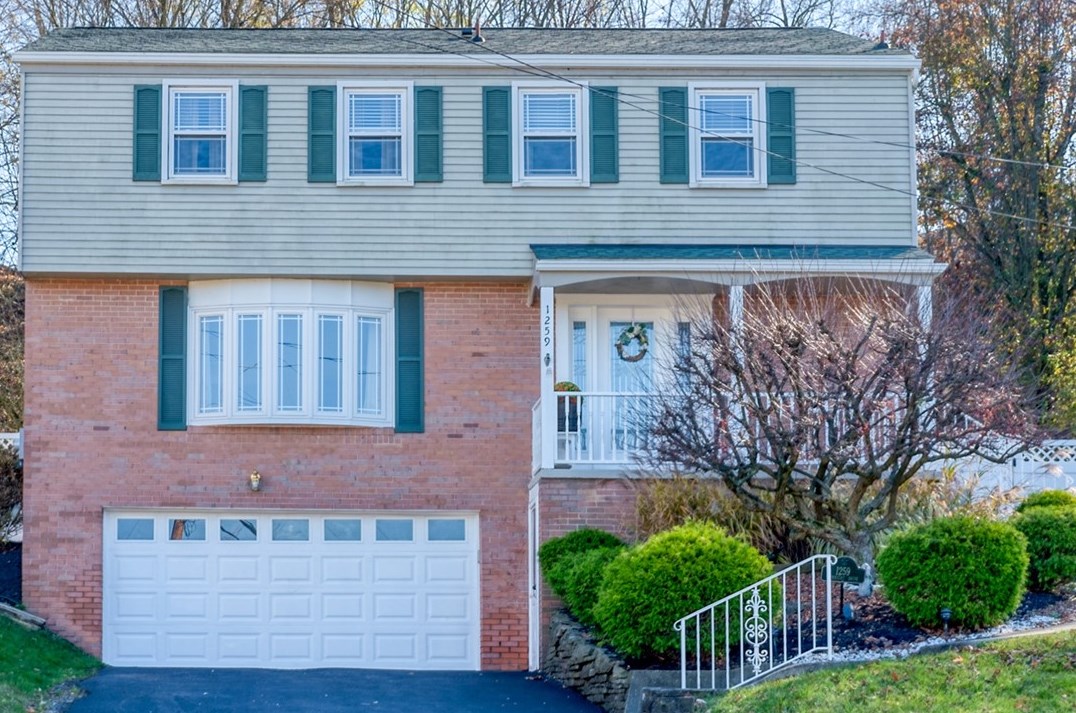 1259 Mcknight Dr, Bethel Park, PA 15102-2445