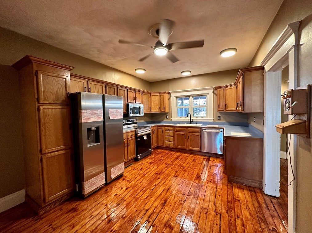 277 2nd Ave, Waynesburg PA  15370-1137 exterior