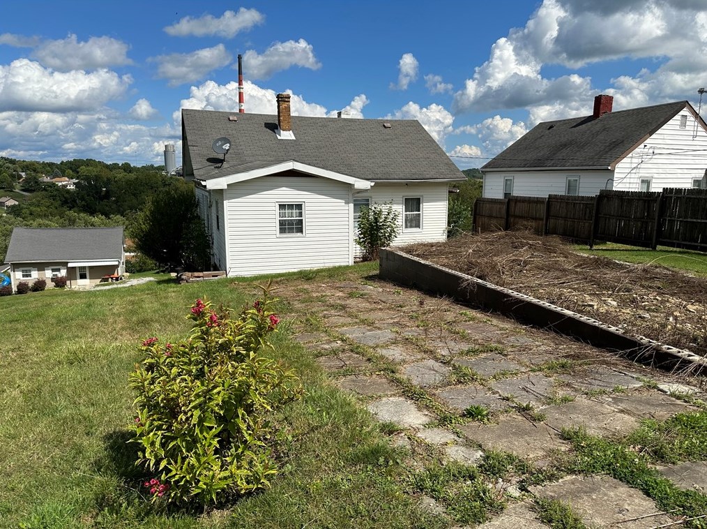 222 Charles, Langeloth, PA 15054