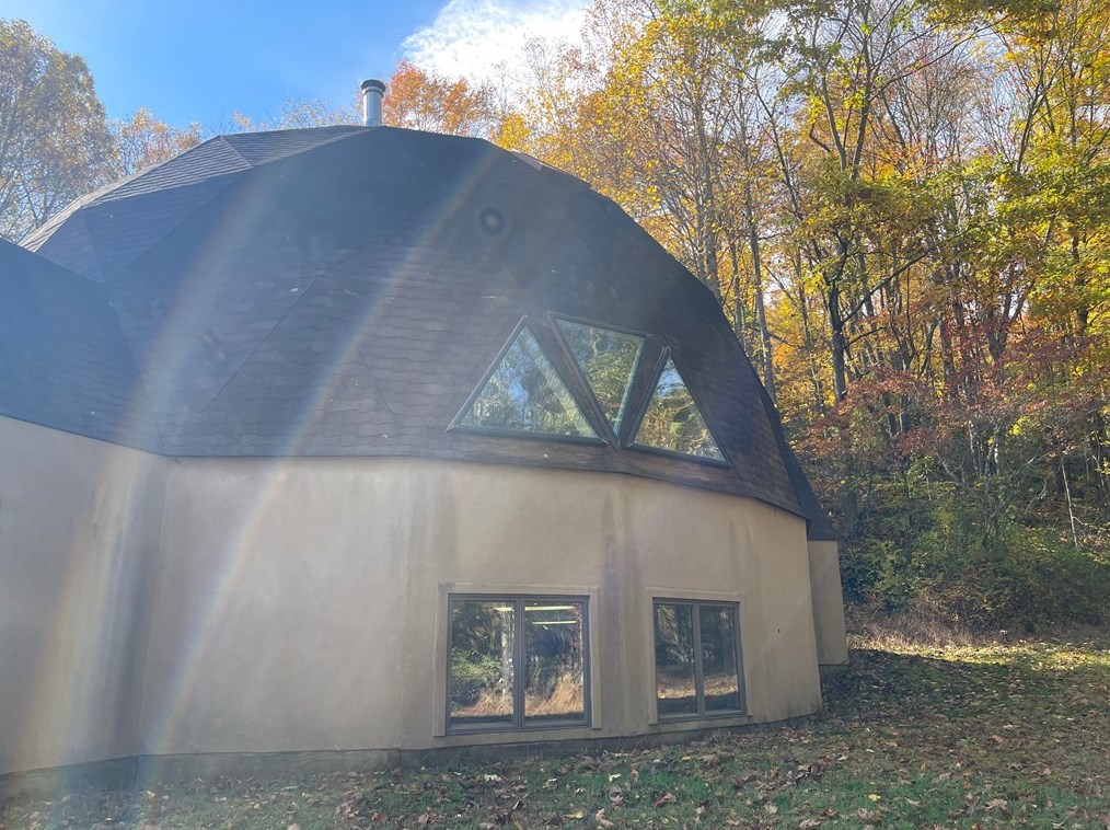 208 Heasley Hollow Rd, Vandergrift, PA 15690