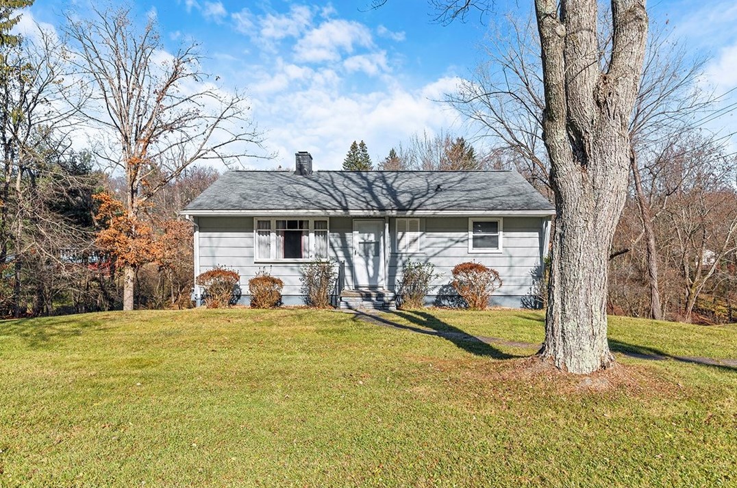 2309 Linwood Dr, Allison Park, PA 15101-3538
