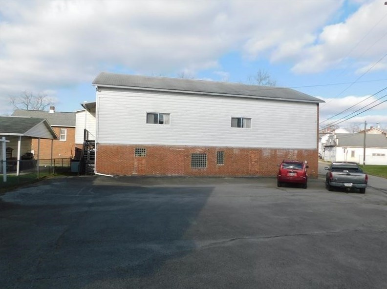 100 S Ross St, Grays Landing, PA 15461