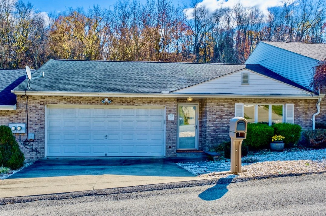332 Clavale Dr, North Versailles, PA 15137