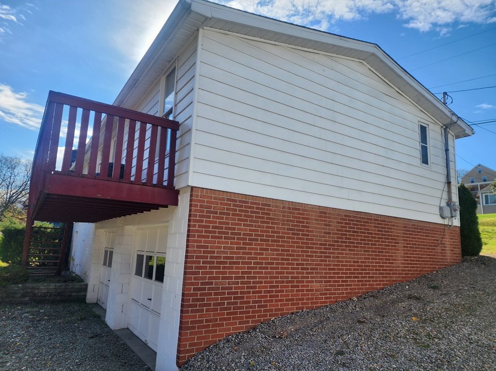 212 Widmer Ave, New Kensington, PA 15068