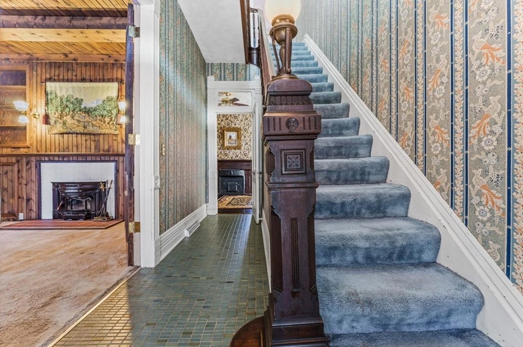 439 E Butler St, Mercer, PA 16137