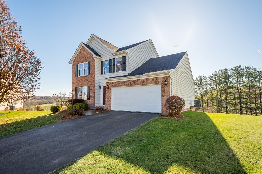 504 Orchard View Dr North, Canonsburg, PA 15317