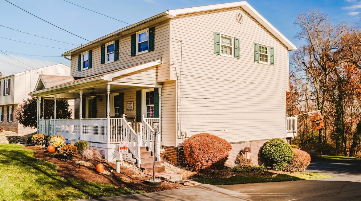 209 Havenhill Dr, Butler, PA 16001-2611