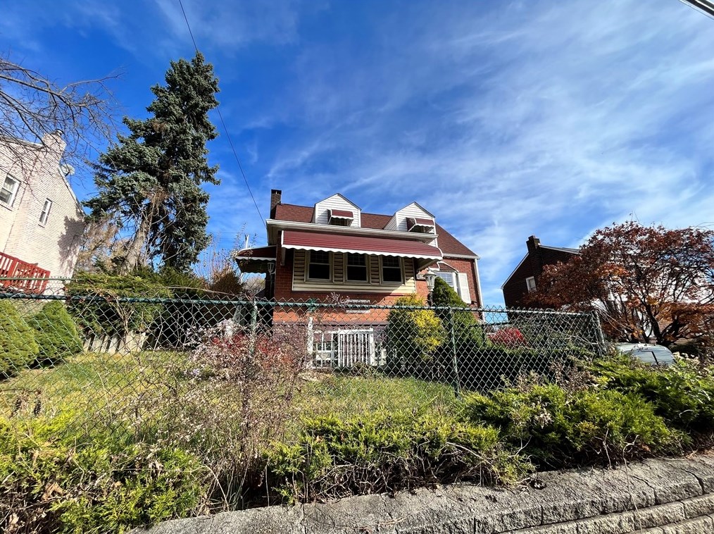 804 Pittsburgh Mckeesport Blvd, North Versailles, PA 15137-1704
