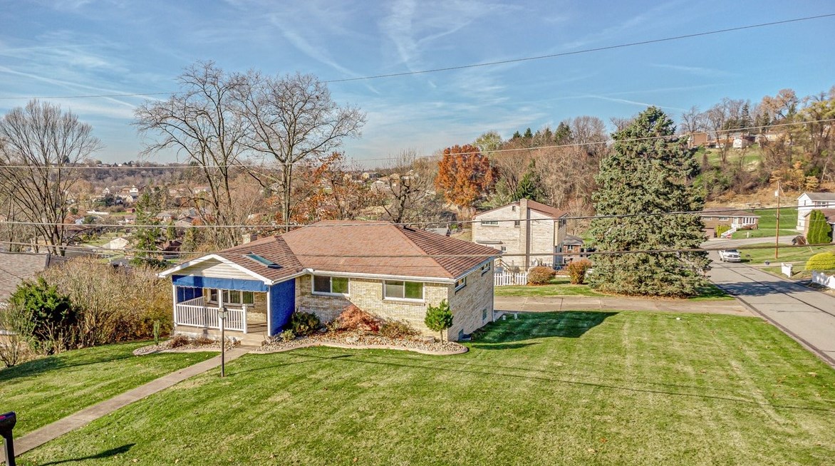 1572 Marion Dr, North Huntingdon, PA 15642