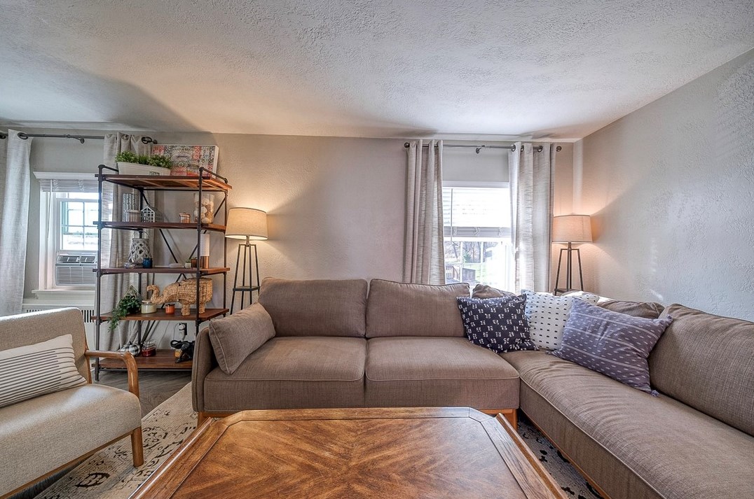 110 Demar Blvd, Canonsburg PA  15317-2216 exterior