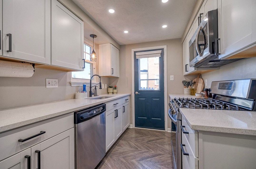 110 Demar Blvd, Canonsburg PA  15317-2216 exterior