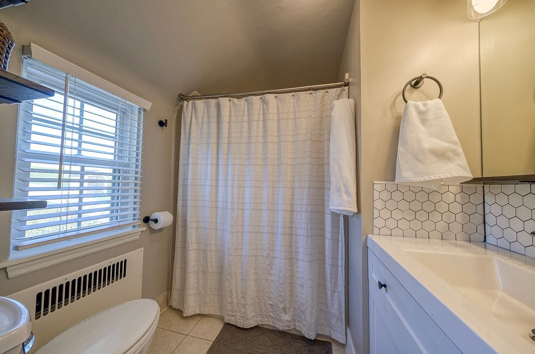 110 Demar Blvd, Canonsburg PA  15317-2216 exterior