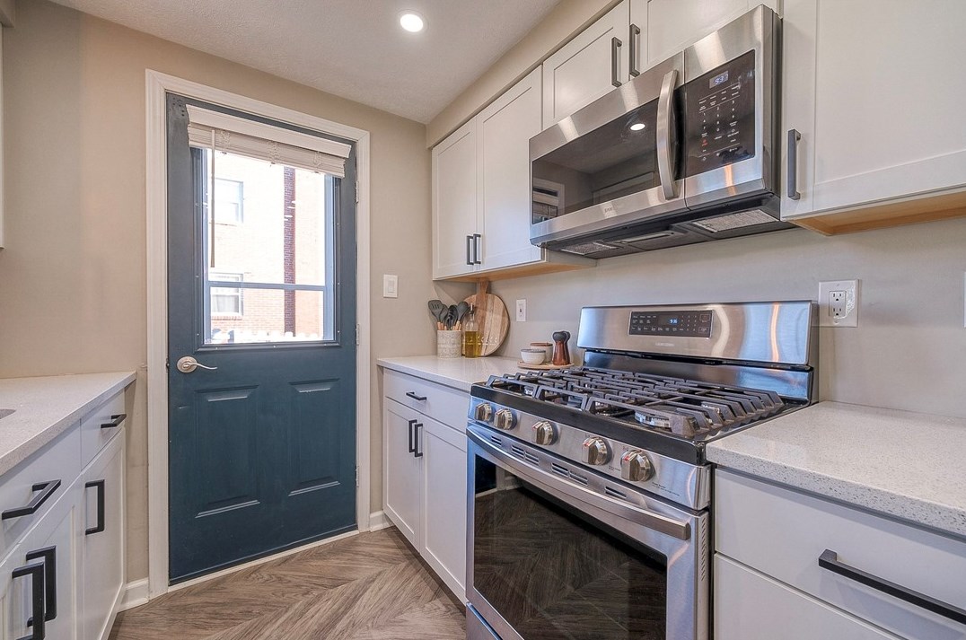 110 Demar Blvd, Canonsburg PA  15317-2216 exterior