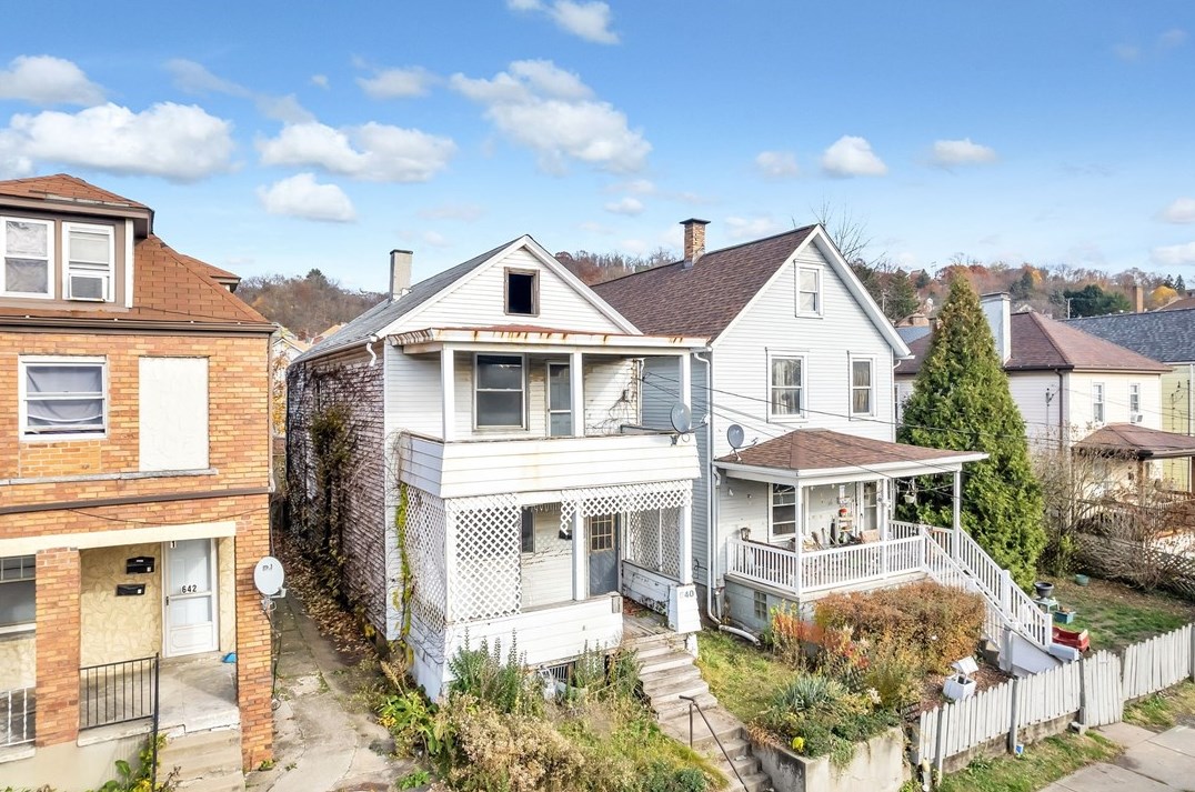 640 Olive Ln, Ambridge, PA 15003