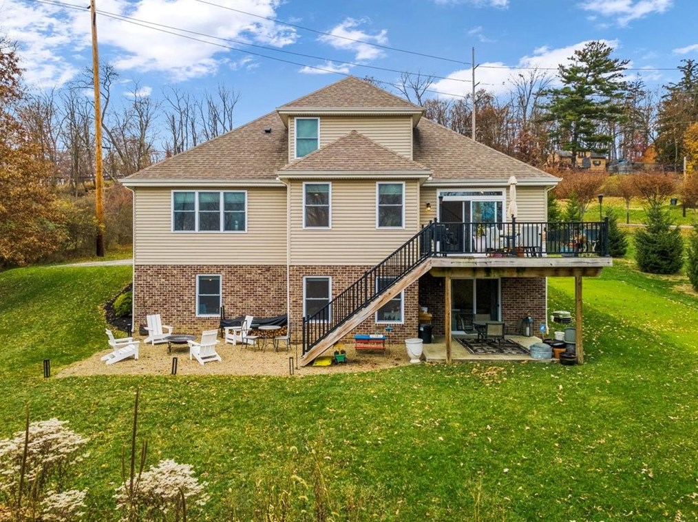 9330 Peebles Rd, Allison Park, PA 15101
