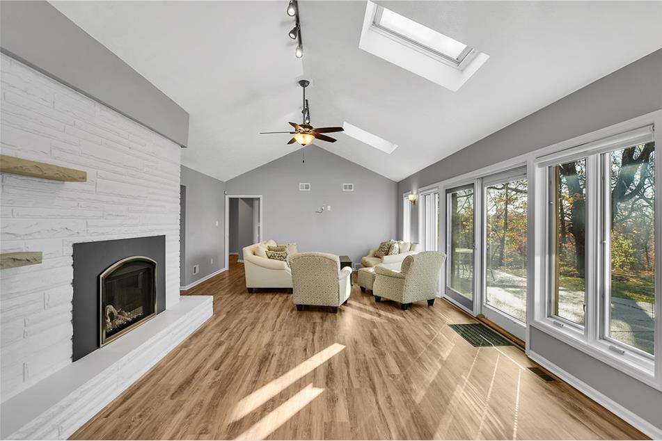 579B Dorseyville Rd, Pittsburgh, PA 15238 MLS 1633029 Coldwell Banker