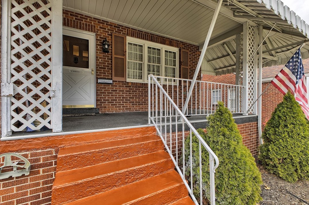 620 Wylie Ave, Jeannette, PA 15644