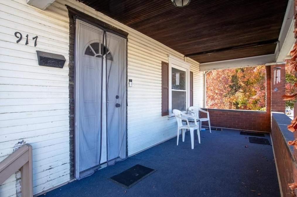 917 14th St, Beaver Falls, PA 15010