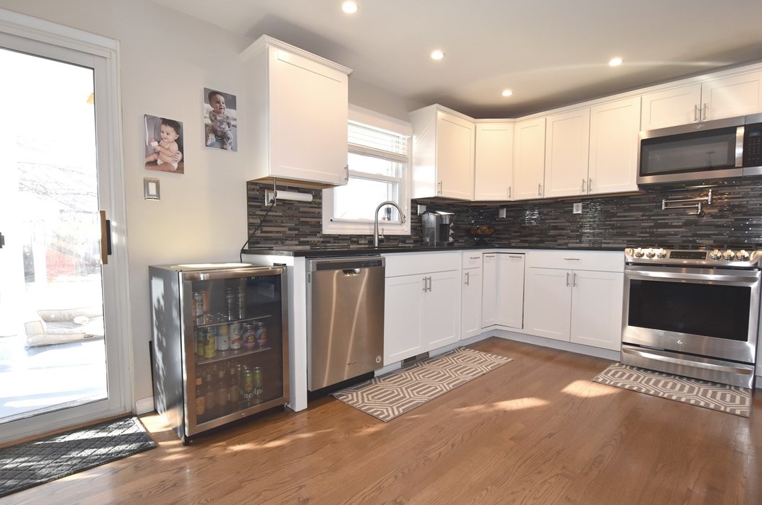 4669 Marina Dr, Whitaker, PA 15120